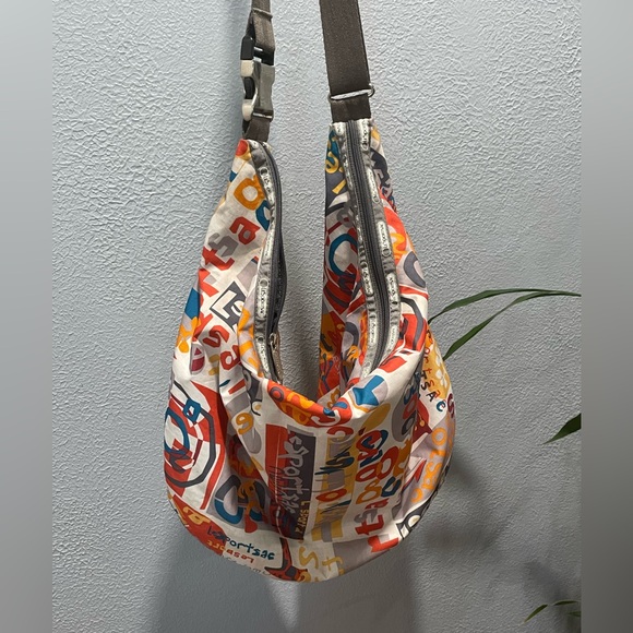 2008 LeSportSac Large Crescent Sling Bag - Picture 7 of 8